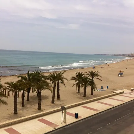 Frente Al Mar, A 10 Metros De La Playa, Vistas Increibles Del Mar, Reformado 2021 !!! *